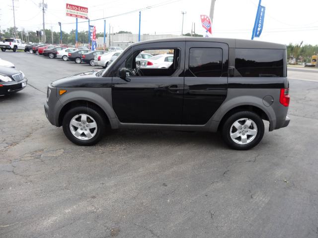 Honda Element 2003 photo 2