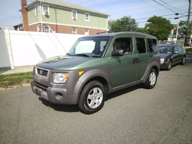 Honda Element 2003 photo 2