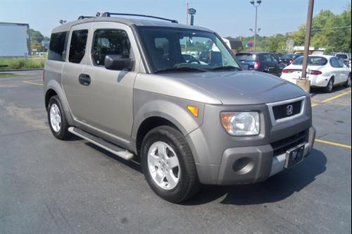 Honda Element 2003 photo 2