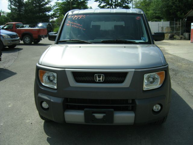 Honda Element 2003 photo 2