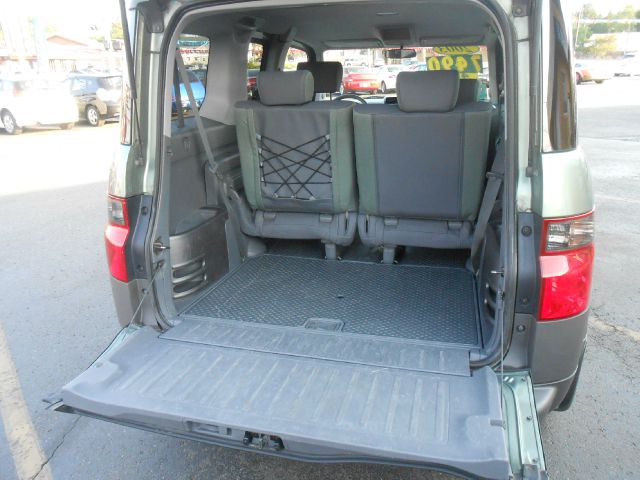 Honda Element Challenger SUV