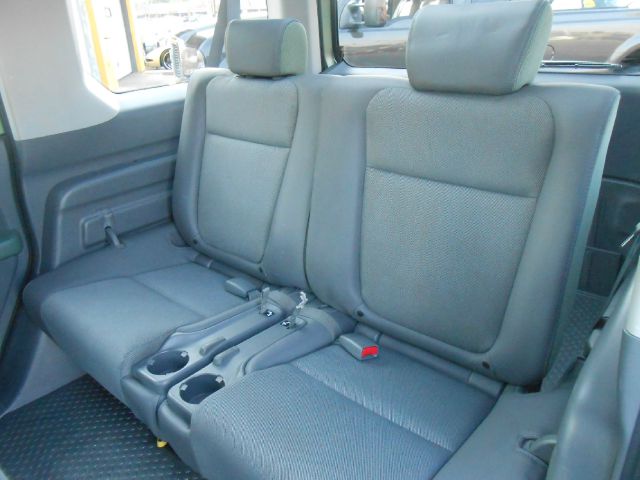 Honda Element 2003 photo 2