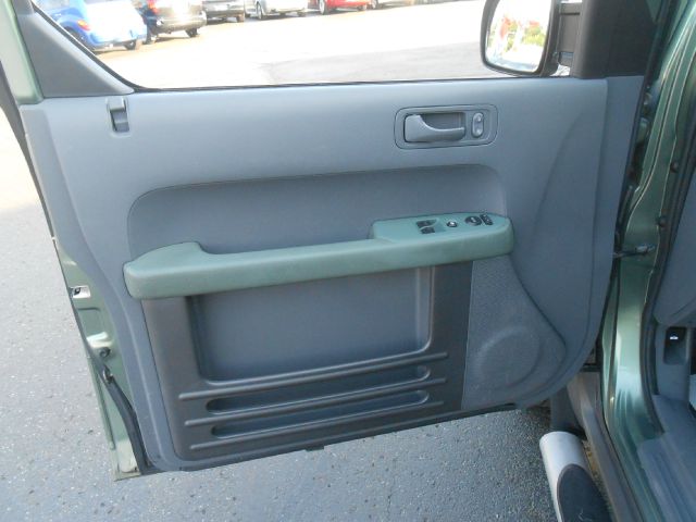 Honda Element 2003 photo 9