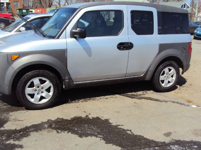 Honda Element 2003 photo 3