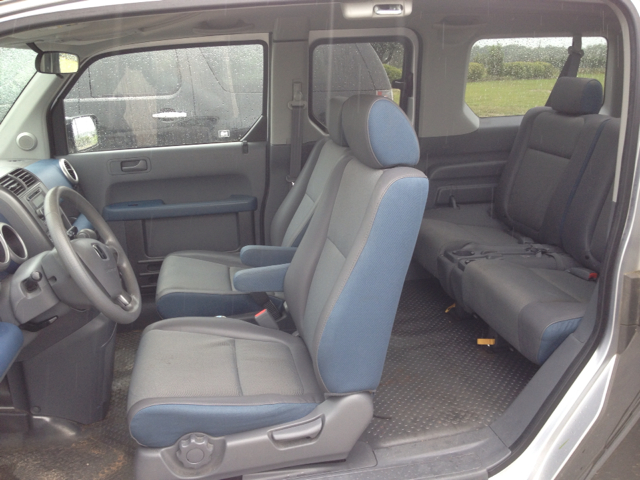 Honda Element 2004 photo 3