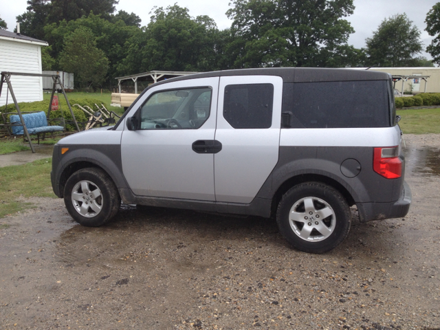 Honda Element 2004 photo 5