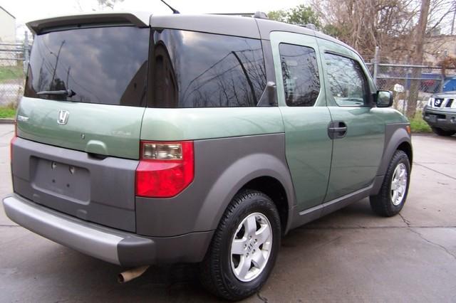 Honda Element 2004 photo 1