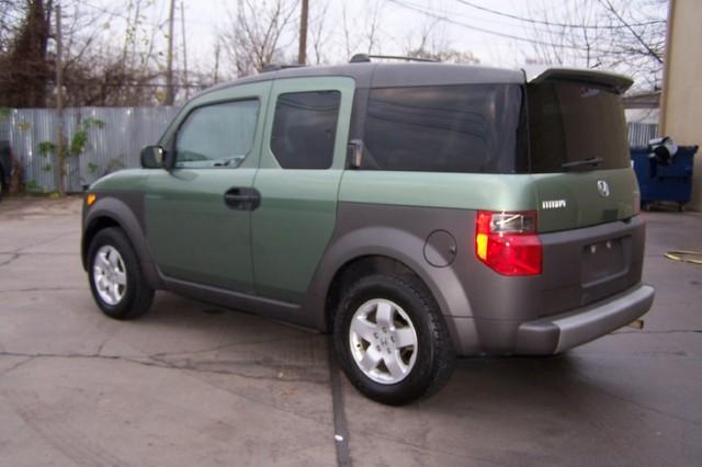 Honda Element 2004 photo 4