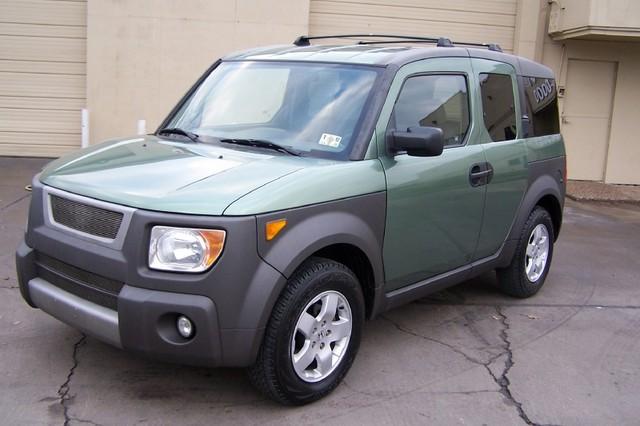 Honda Element 2004 photo 5