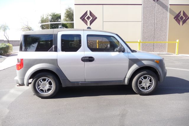 Honda Element 2004 photo 3