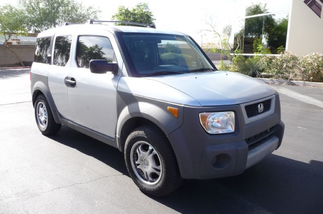 Honda Element 2004 photo 4