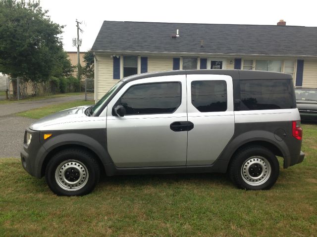 Honda Element 2004 photo 4