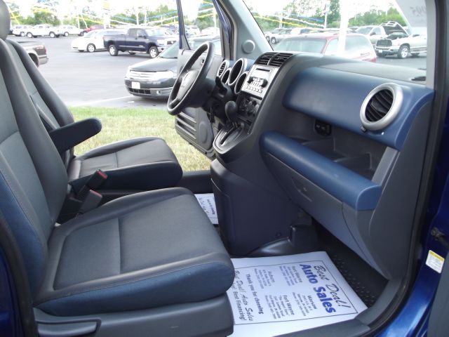 Honda Element 2004 photo 1