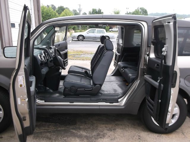 Honda Element 2004 photo 11