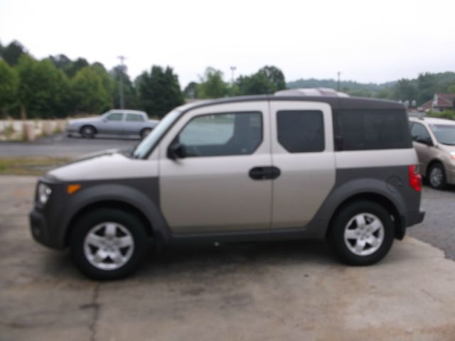 Honda Element 2004 photo 17