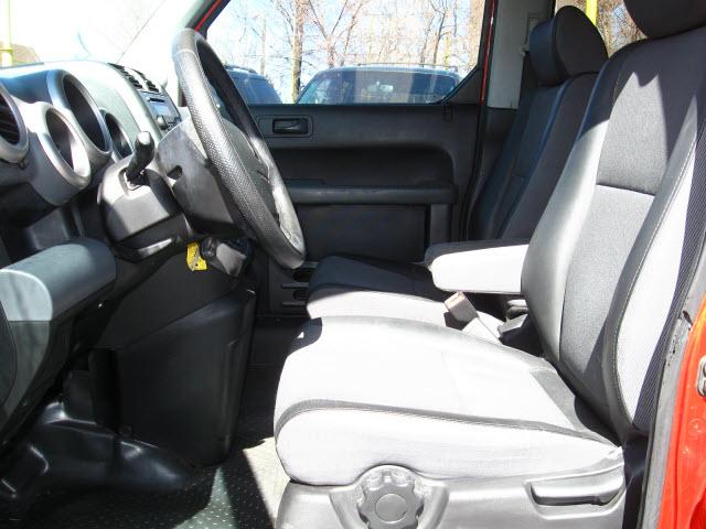 Honda Element 2004 photo 3