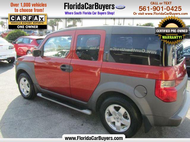 Honda Element 2004 photo 2