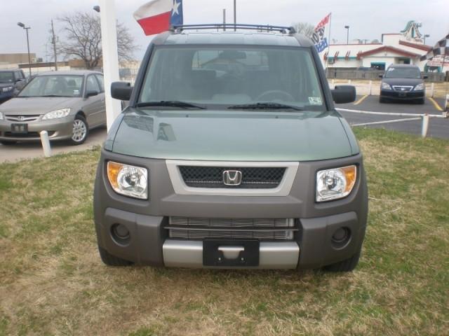 Honda Element 2004 photo 1