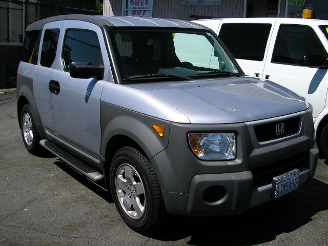 Honda Element 2004 photo 4