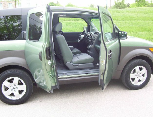 Honda Element 2004 photo 10