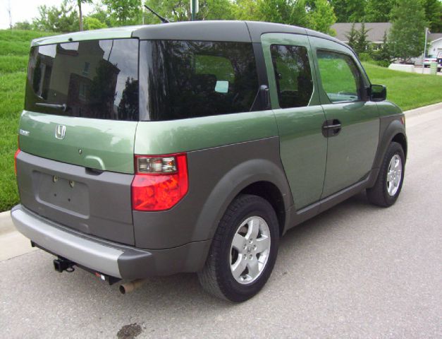 Honda Element 2004 photo 11