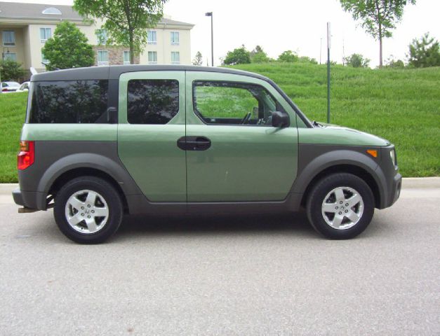 Honda Element 2004 photo 14