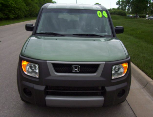 Honda Element 2004 photo 15