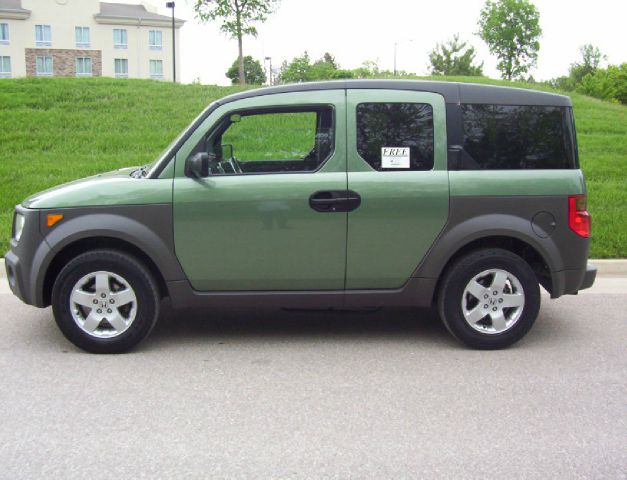 Honda Element 2004 photo 16