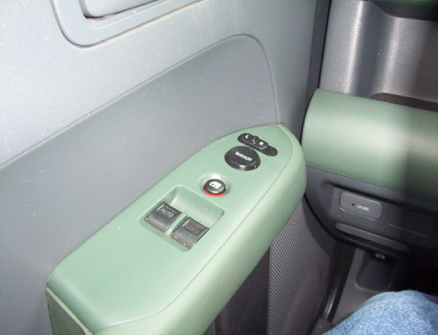 Honda Element 2004 photo 3