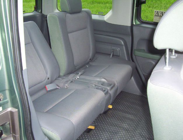 Honda Element 2004 photo 6