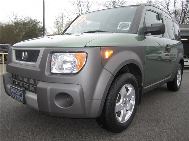 Honda Element 2004 photo 2