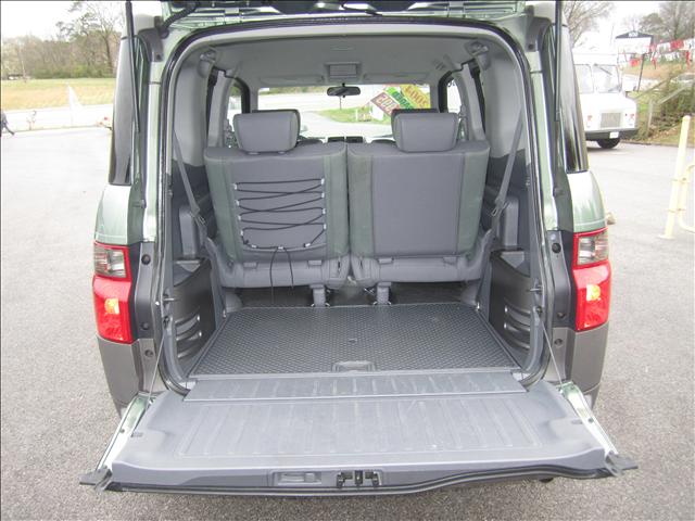 Honda Element 2004 photo 4