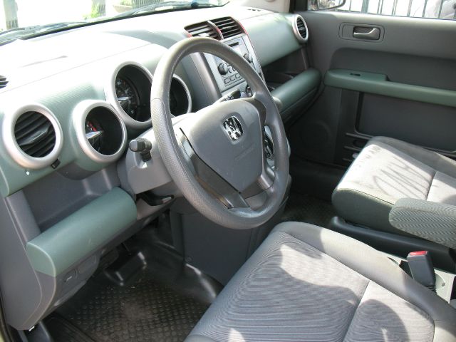 Honda Element 2004 photo 1