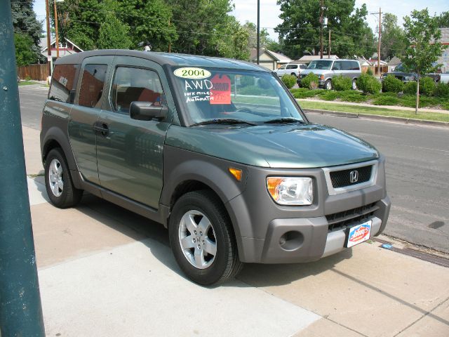 Honda Element 2004 photo 2