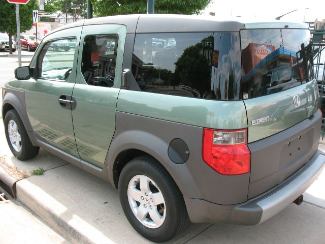 Honda Element 2004 photo 4