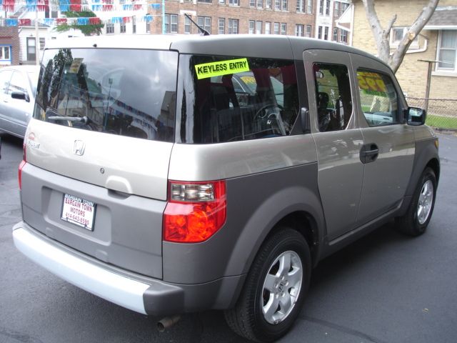 Honda Element 2004 photo 4