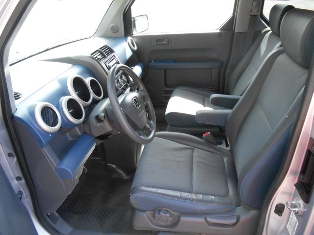 Honda Element 2004 photo 1