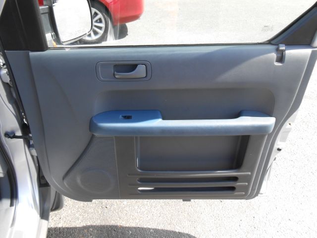 Honda Element 2004 photo 7