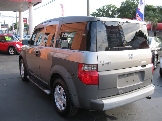 Honda Element 2004 photo 1