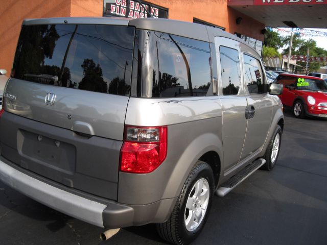 Honda Element 2004 photo 15