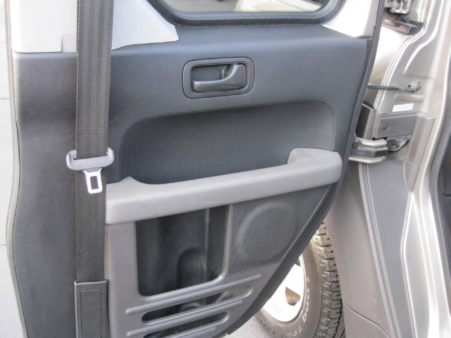 Honda Element 2004 photo 7