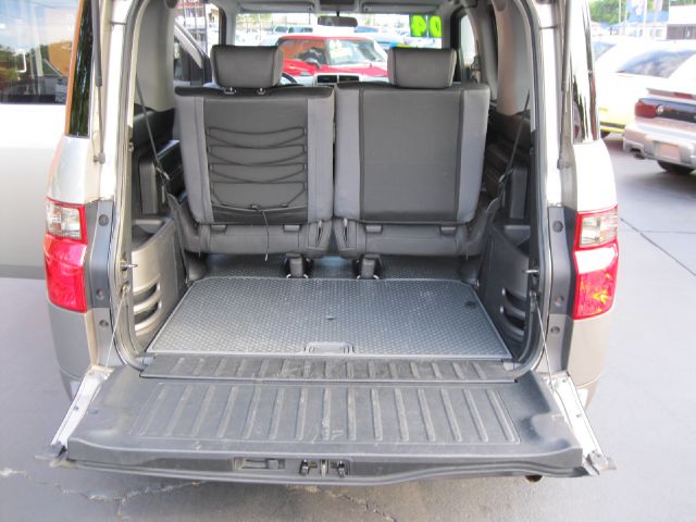 Honda Element 2004 photo 9