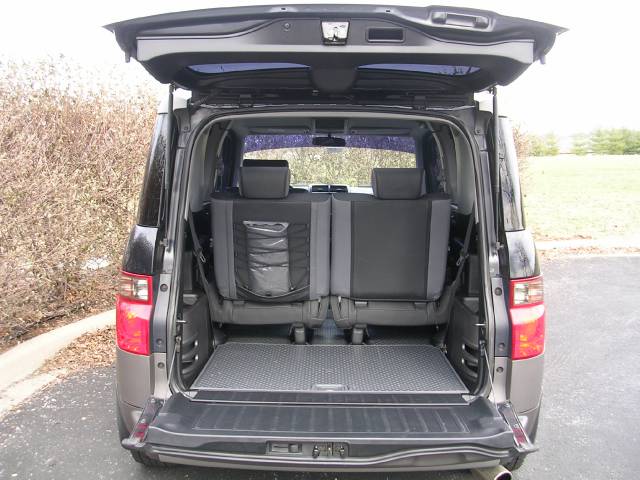 Honda Element 2004 photo 5