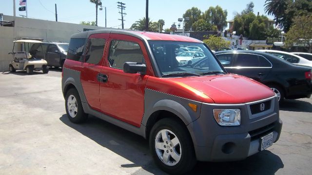 Honda Element 2004 photo 2