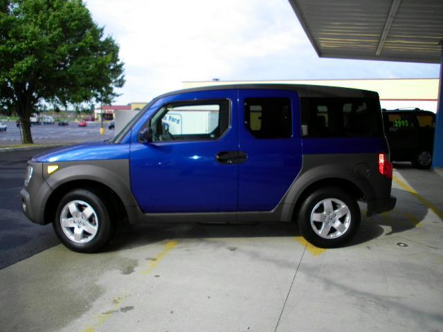 Honda Element 2004 photo 1