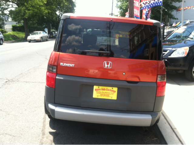 Honda Element 2005 photo 2