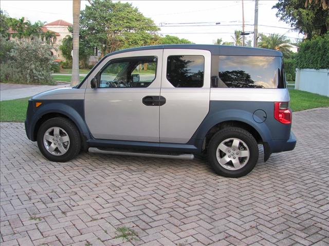 Honda Element 2005 photo 1