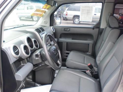 Honda Element 2005 photo 2