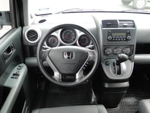 Honda Element 2005 photo 2