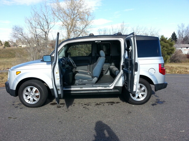 Honda Element 2006 photo 2